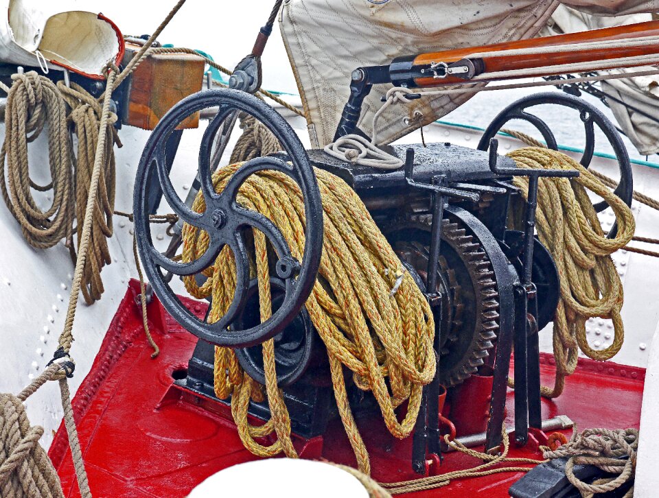 Gears cast iron ropes