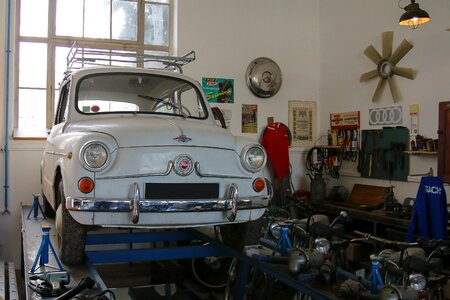 Vehicle workshop auto repair