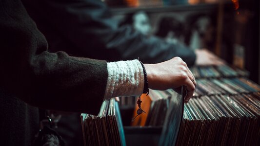 Store hands vinyl photo