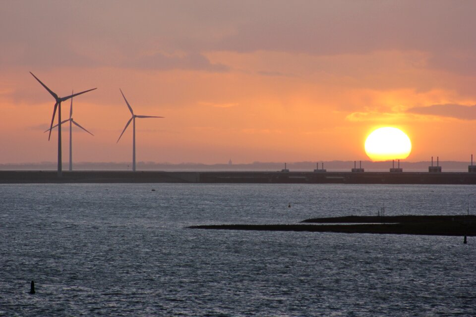 Water windmill holland photo