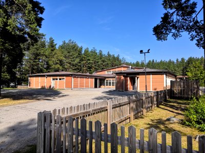 Itälän koulu