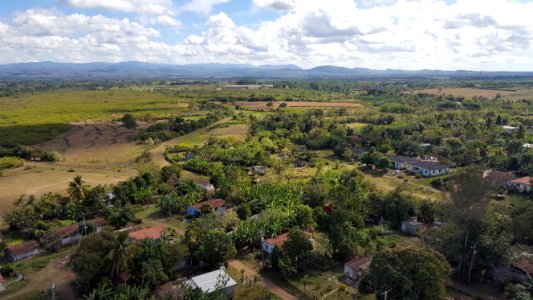 Iznaga view rail lines