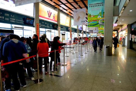 Interior of Taipei West Bus Station Terminal A 20160128