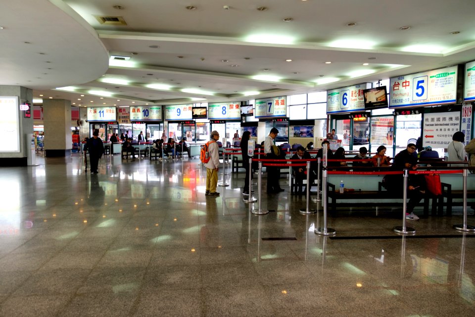 Interior of Taipei West Bus Station Terminal B 20160128