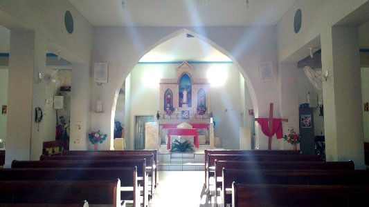 Interior da capela de Serrinha dos Pintos (RN)