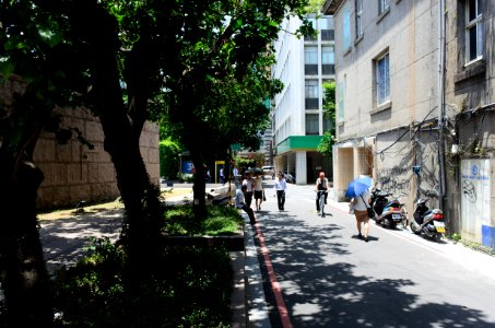 Intersection of Yanping South Road and Yong Sui Street in Noon 20150707
