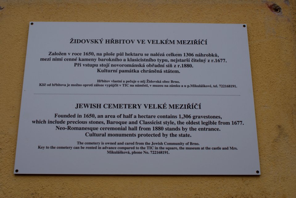 Jewish cemetery in Velké Meziříčí 03