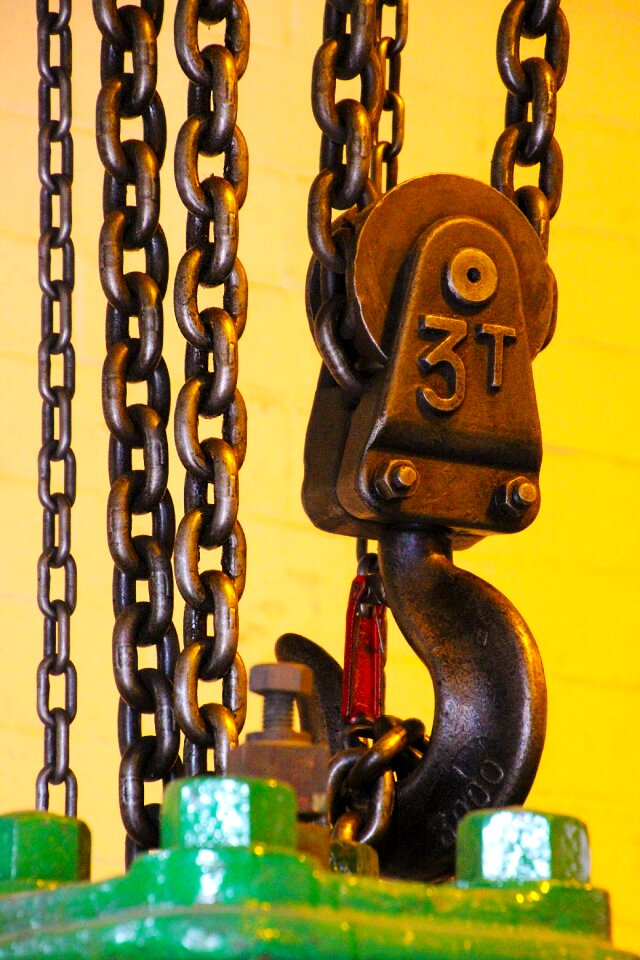 Hoist mechanism metallic