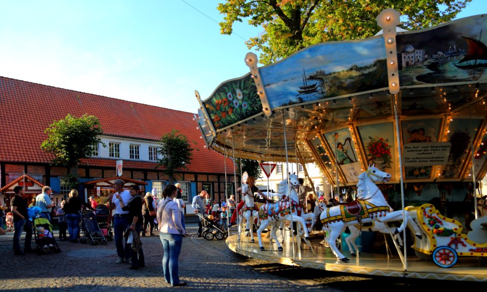 Hopsten Kirmes 2014 Pferdchenkarussell 02