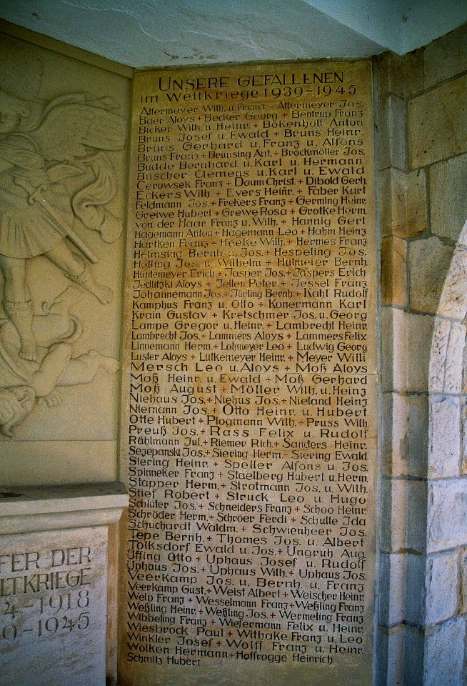 Hopsten Ehrenmal 10