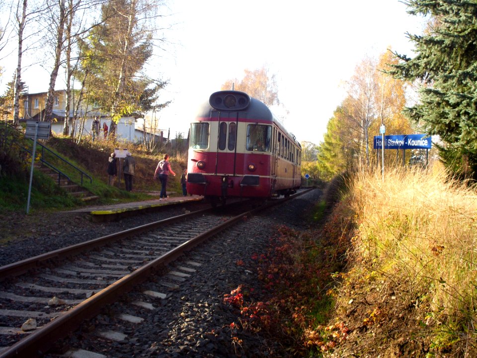 Horni Slavkov Kounice train stop M286