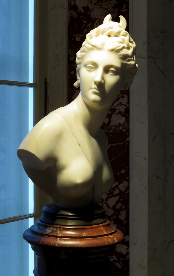 Houdon Diana