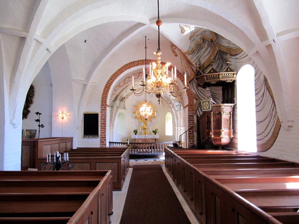 Hjärsås kyrka int01