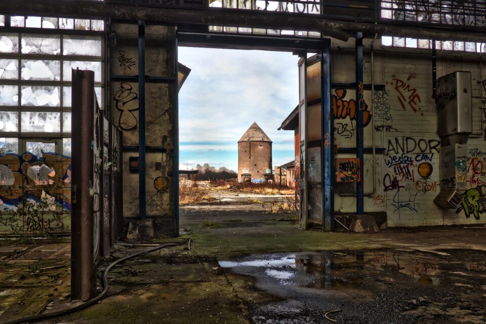 Abandoned decay lapsed