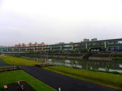 Huandong Boulevard and Nanhu Riverside Park North 20100202b