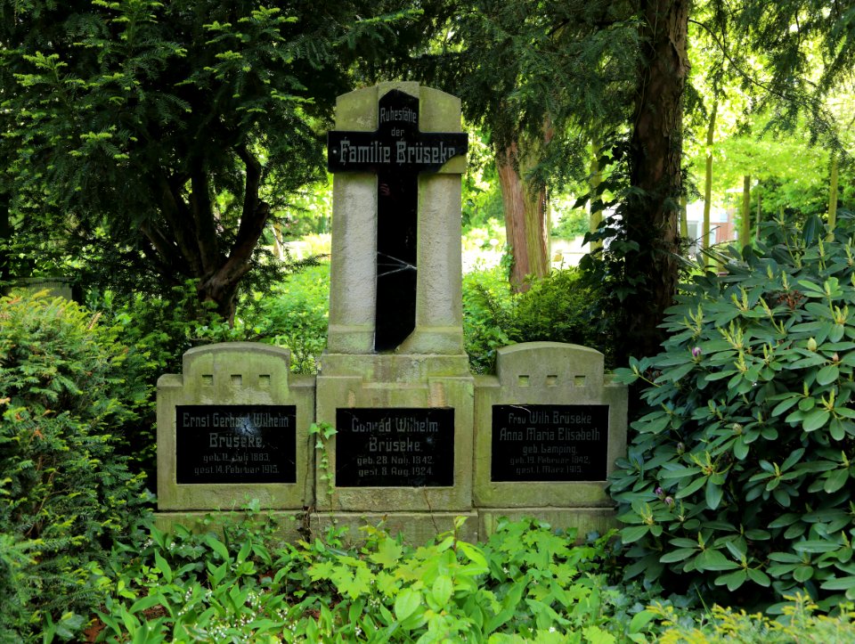 Ibbenbueren Alter Friedhof Familiengrab Brueseke 01
