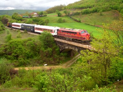 Klina bridge train photo
