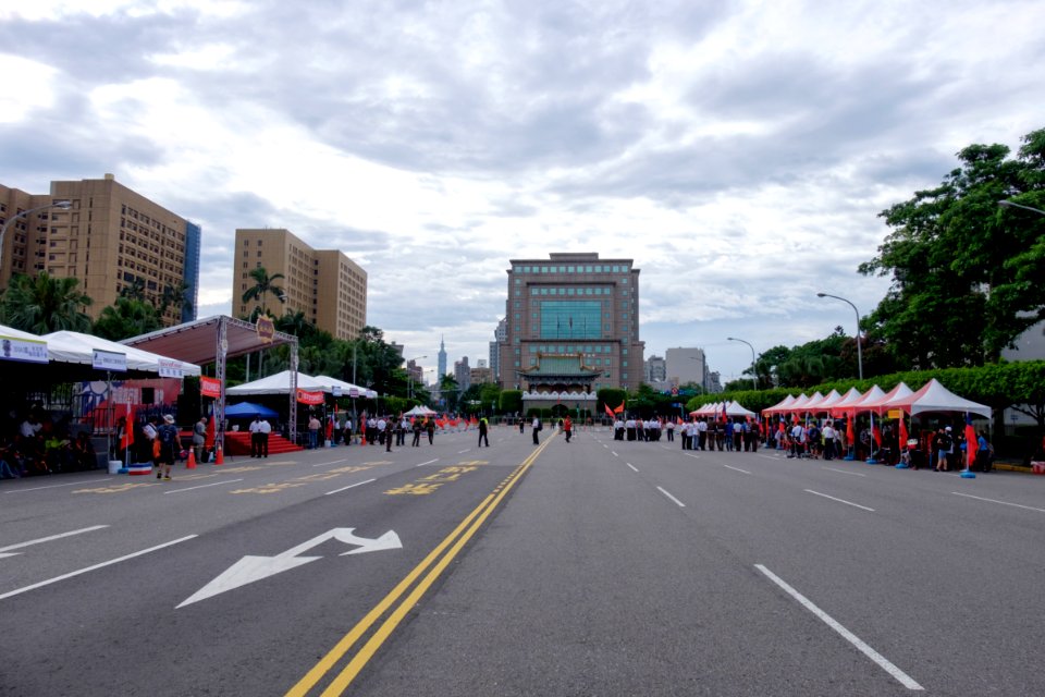 Ketagalan Blvd before Parade Opening 20160612Fc