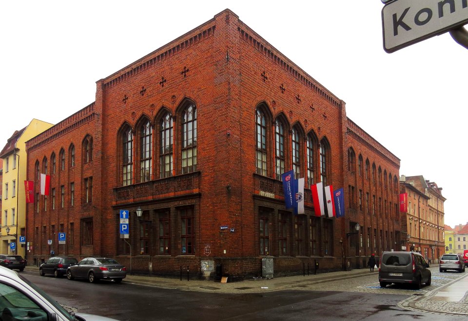 Książnica Kopernikańska Toruń 01