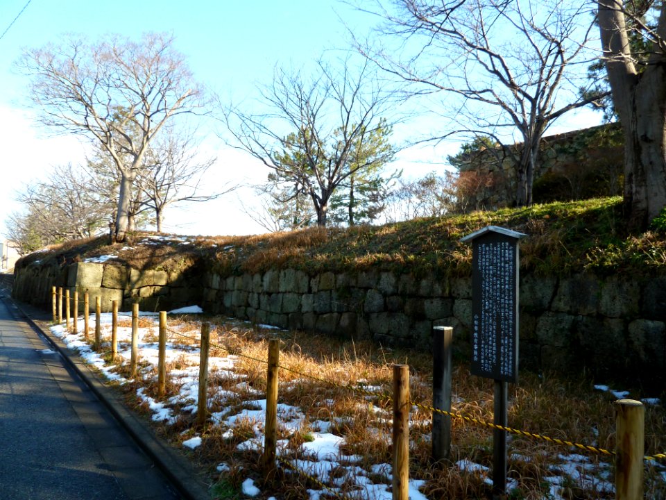Komatsu castle ishigaki