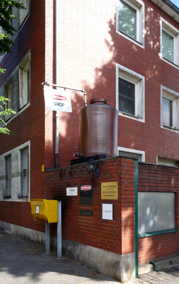 Niederkasseler Straße 106, Düsseldorf 19. Mai 2020 (1)