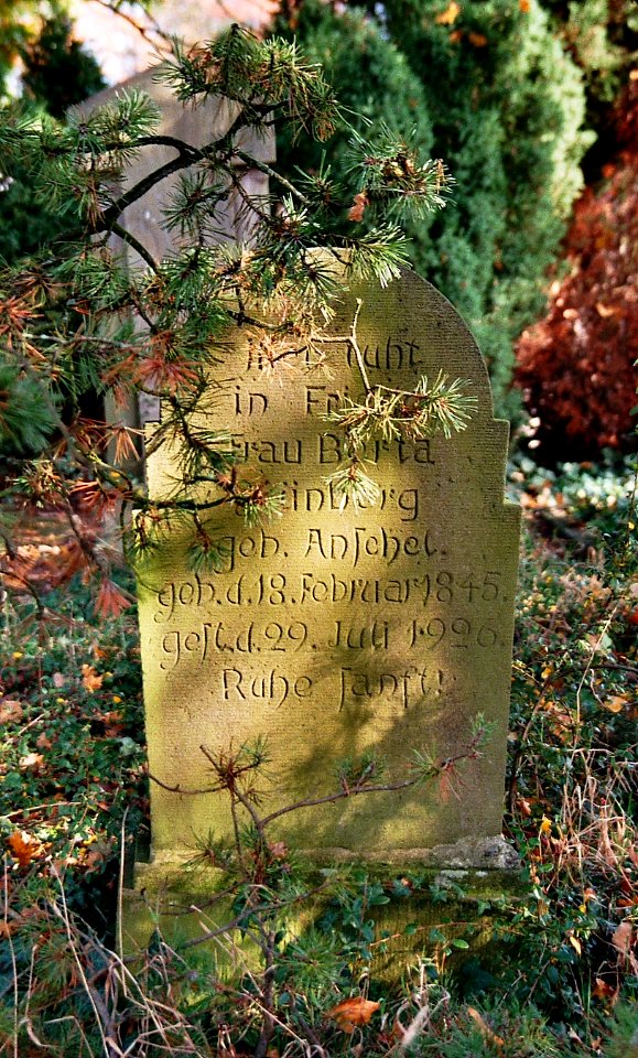 Juedischer Friedhof Hopsten Grab Berta Gruenberg 01