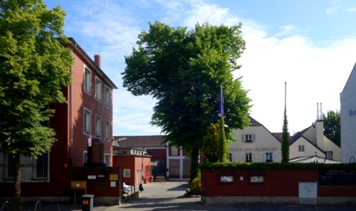Niederkasseler Straße 104, Düsseldorf 19. Mai 2020 (1)