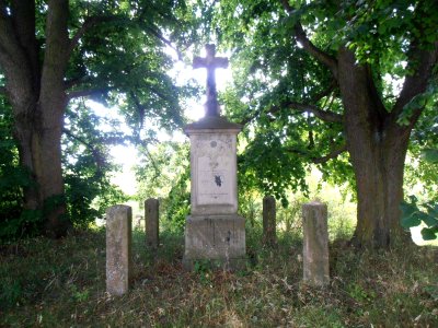 Kříž v Kůzové (Q66567004) 01