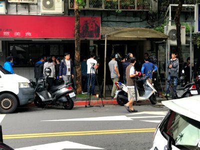 News Reporters Waiting in Front of Apartment Building for Murder Crime 20171114b