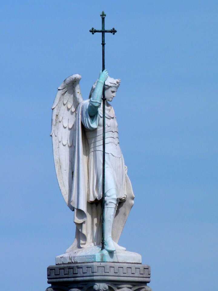 Travel monument michael