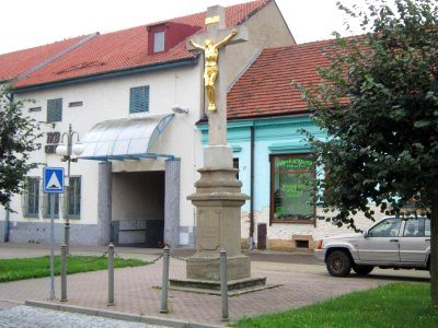 Kříž na náměstí v Rosicích (Q38092044)