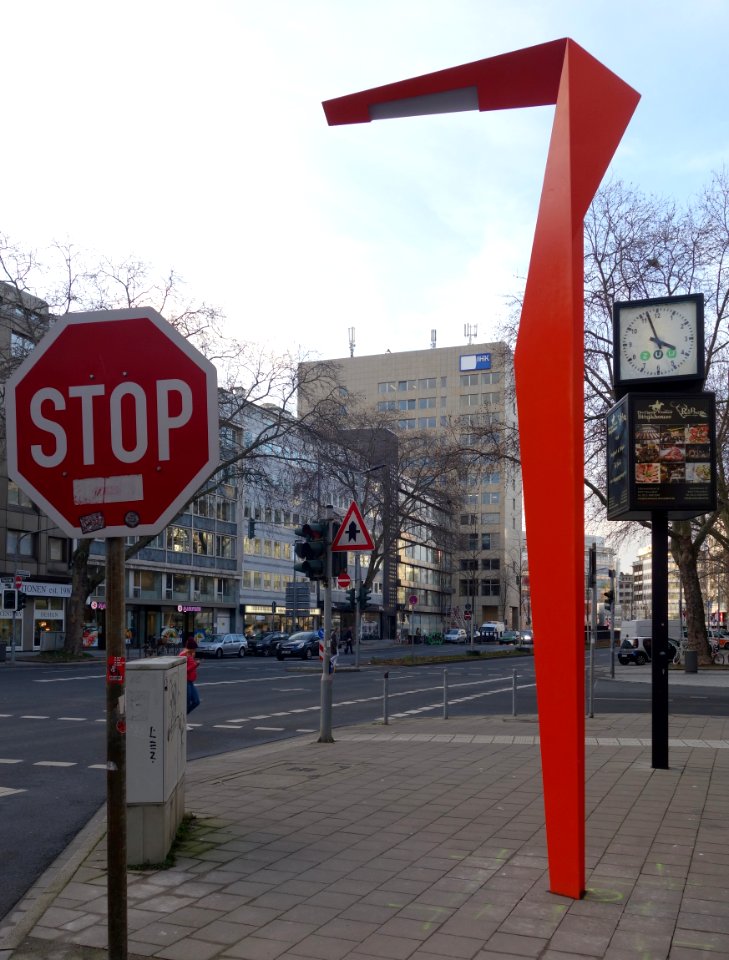 Neue Kranich-Leuchten auf der Immermannstraße. Japanviertel, Düsseldorf (06)