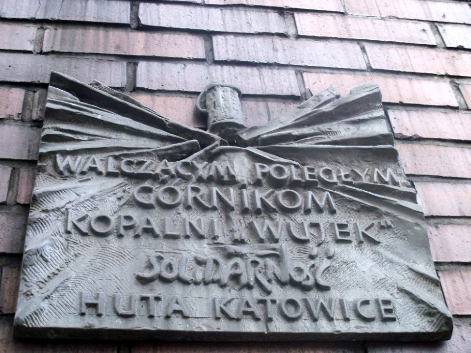 Katowice pomnik górników kopalni Wujek 12