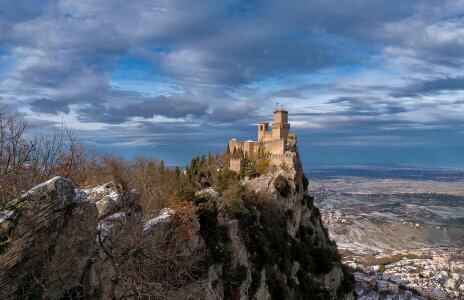 Castle cielo monte