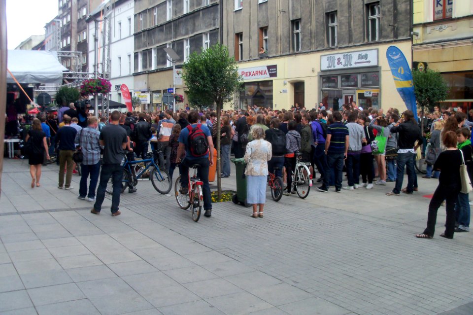 Katowice Mariacka - oczekiwanie na wyniki ESK 2016 (1)