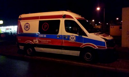 Karetka Samodzielnego Szpitala Wojewódzkiego im. Mikołaja Kopernika w Piotrkowie Trybunalskim, grudzień 2018
