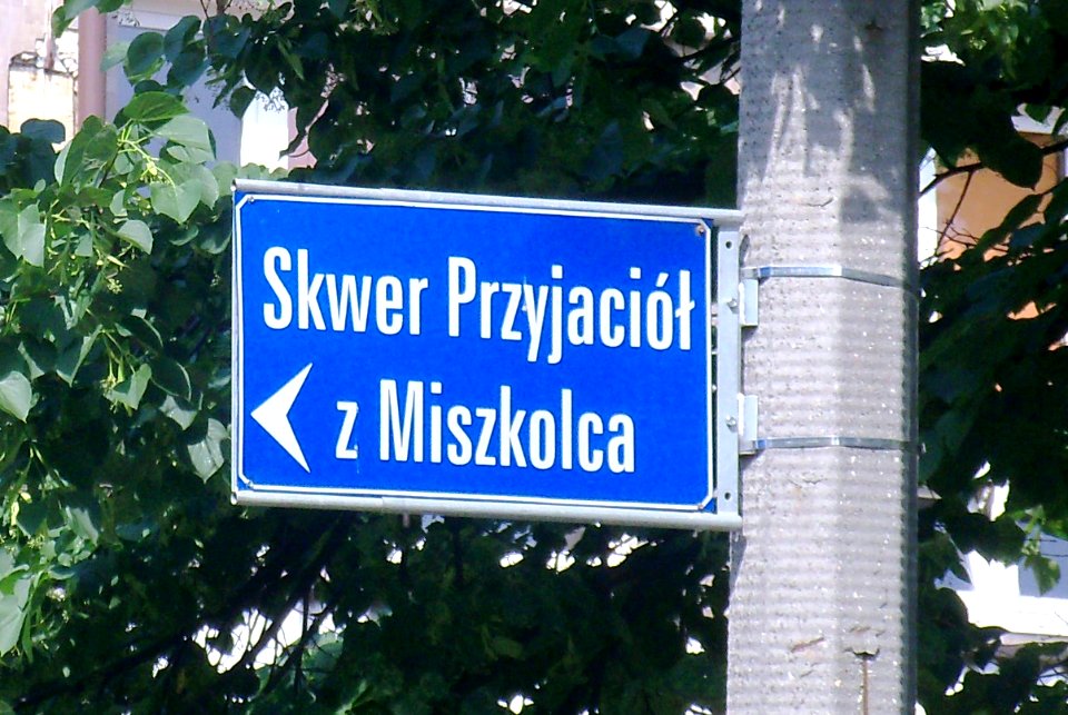 Katowie - Skwer Przyjaciół z Miszkolca - tabliczka