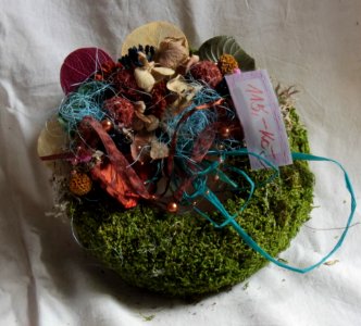 Funeral wreath 09 27 1484u
