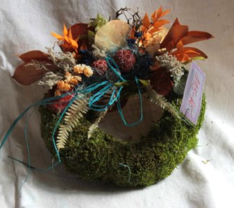 Funeral wreath 09 27 1477u