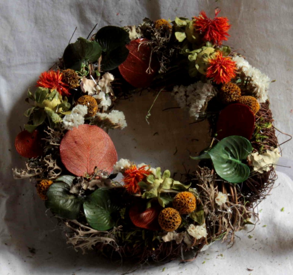 Funeral wreath 09 27 1465u