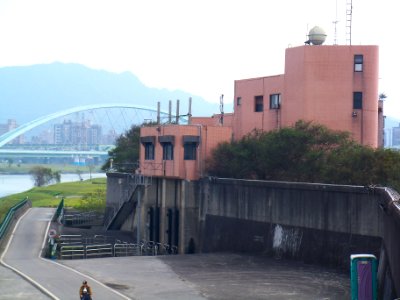 Fuyuan Pumping Station East Side Close up 20110201a