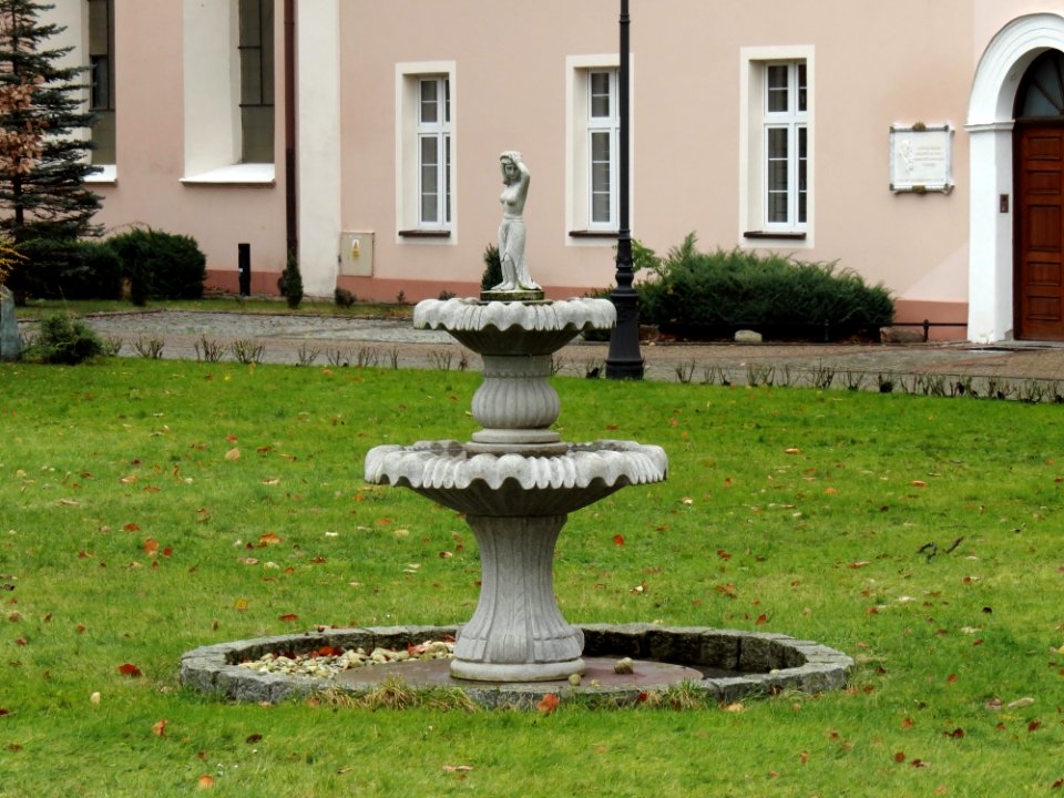 Oliwa Cathedral fountain