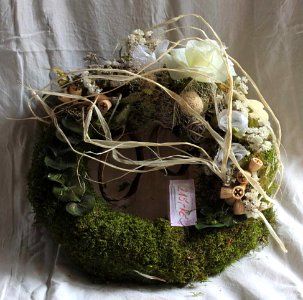 Funeral wreath 09 27 1420uu