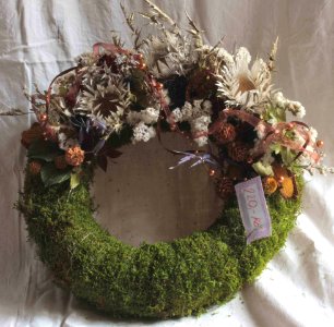 Funeral wreath 09 27 1427u