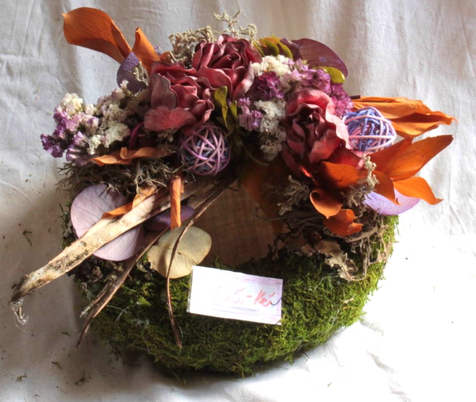Funeral wreath 09 27 1452u