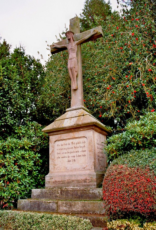Friedhof Freren Friedhofskreuz 01