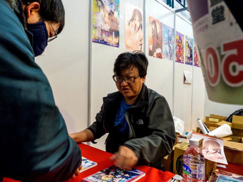 Okitty Signing Comic for Fans in FF23 20140215b