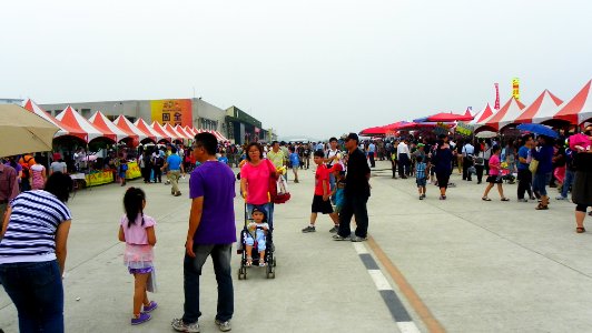 Gangshan Air Force Base Open Day Festival 20111015b