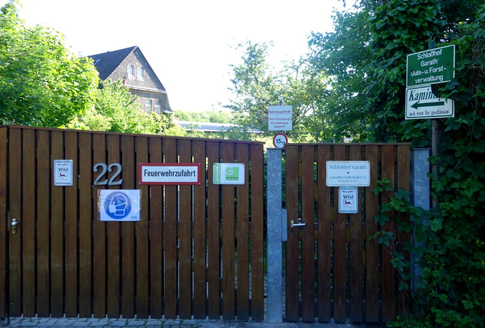 Garather Schlossallee 22, Düsseldorf-Garath (1)