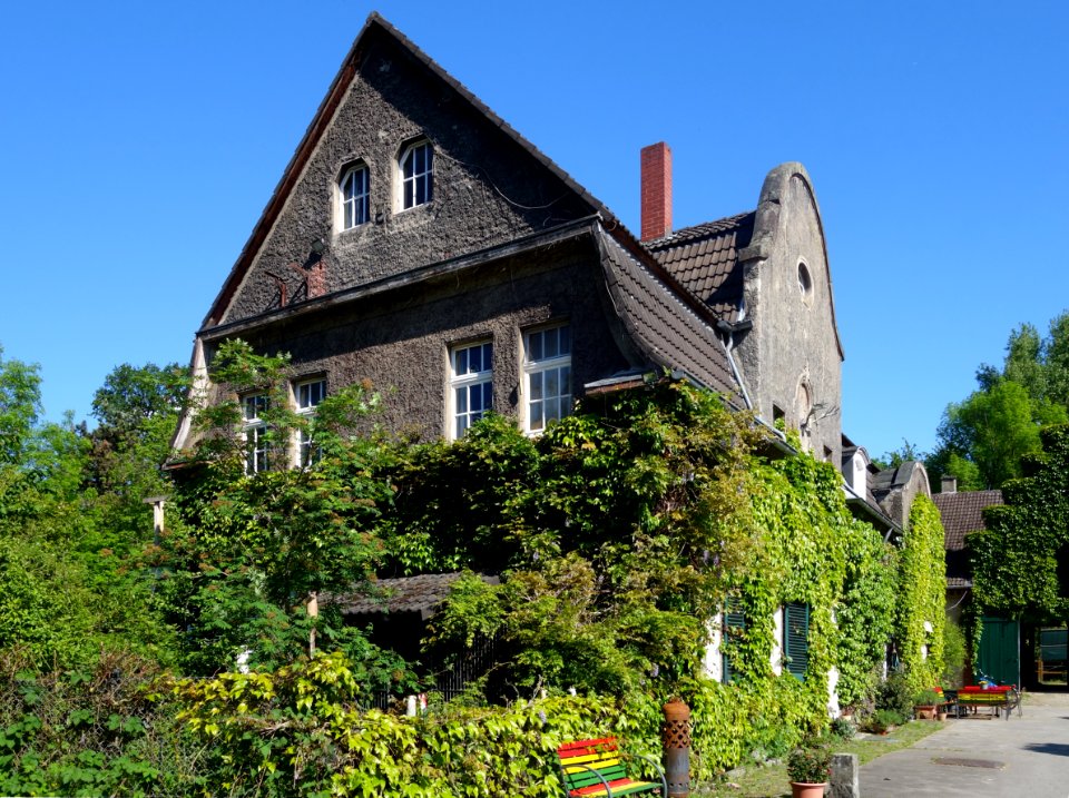 Garather Schlossallee 22, Düsseldorf-Garath (3)